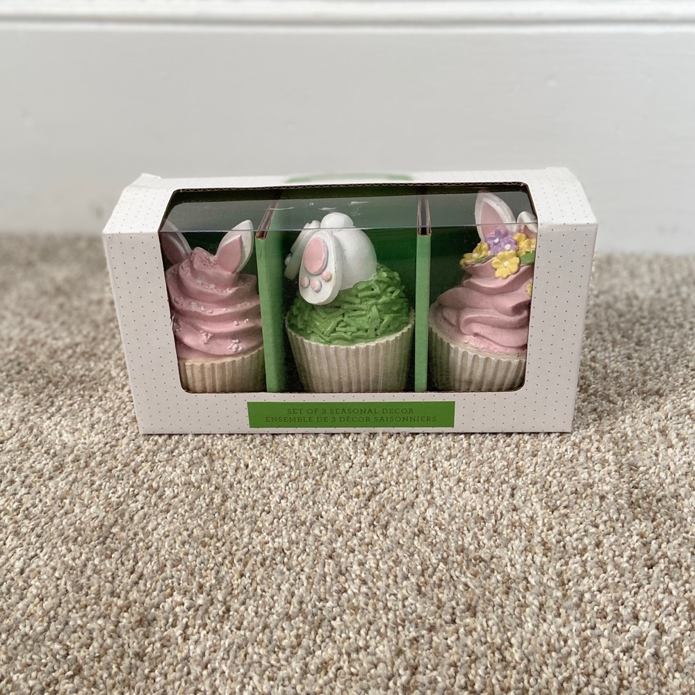 NWT Bunny Boulevard Easter Faux Cupcakes Set of 3 - Picture 4 of 13